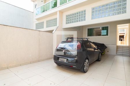 Casa à venda com 220m², 3 quartos e 4 vagas Casa à venda com 220m², 3 quartos e 4 vagasGaragem