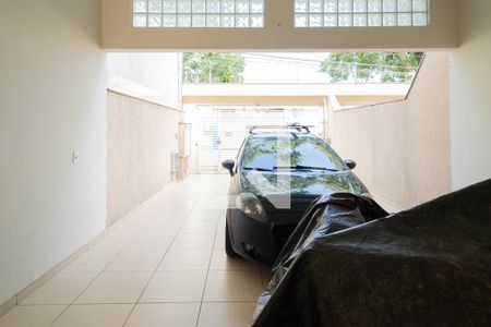 Casa à venda com 220m², 3 quartos e 4 vagas Casa à venda com 220m², 3 quartos e 4 vagasGaragem