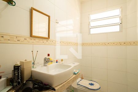 Casa à venda com 220m², 3 quartos e 4 vagas Casa à venda com 220m², 3 quartos e 4 vagasLavabo