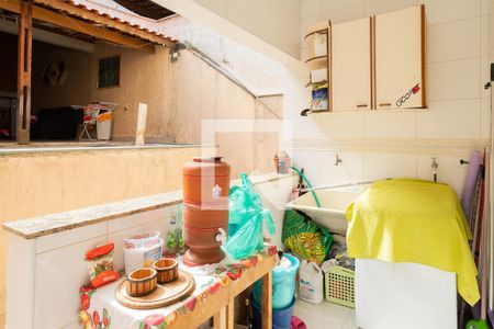 Casa à venda com 220m², 3 quartos e 4 vagas Casa à venda com 220m², 3 quartos e 4 vagasÁrea de Serviço