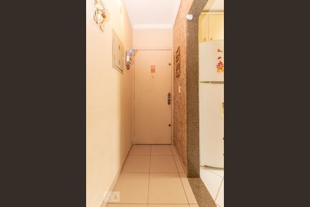 Corredor de entrada de apartamento à venda com 2 quartos, 50m² em Jardim Norma, São Paulo