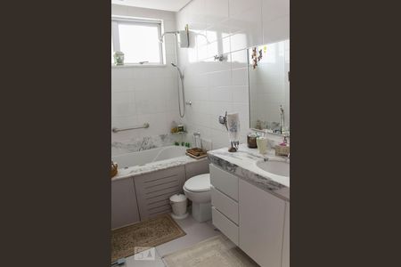 Apartamento à venda com 155m², 3 quartos e 1 vagaBanheiro da Suíte