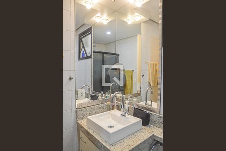 Apartamento à venda com 80m², 3 quartos e 2 vagasBanheiro