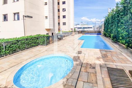 Apartamento à venda com 80m², 3 quartos e 2 vagasÁrea comum - Piscina
