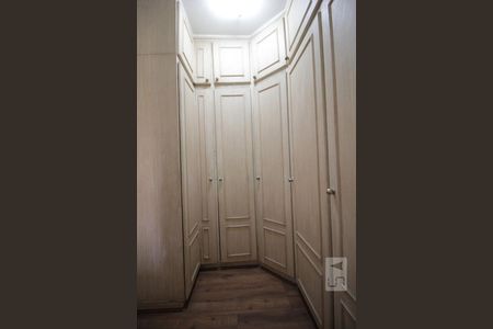 Apartamento para alugar com 170m², 4 quartos e 3 vagasCloset