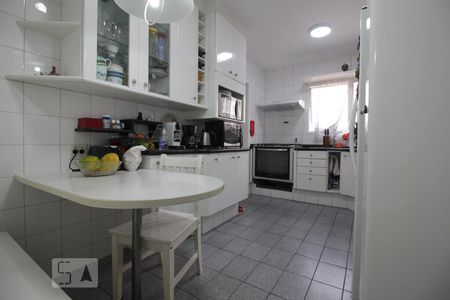 Apartamento para alugar com 170m², 4 quartos e 3 vagasCozinha