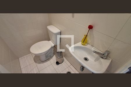 Apartamento à venda com 168m², 3 quartos e 2 vagas Apartamento à venda com 168m², 3 quartos e 2 vagasBanheiro Área de serviço