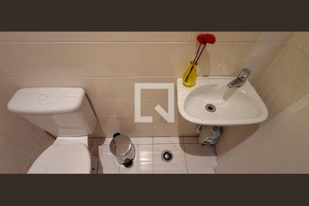 Apartamento à venda com 168m², 3 quartos e 2 vagas Apartamento à venda com 168m², 3 quartos e 2 vagasBanheiro Área de serviço