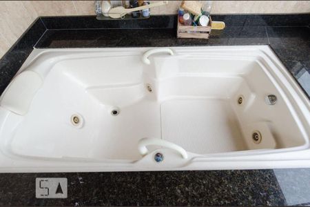 Apartamento à venda com 209m², 3 quartos e 2 vagasBanheiro 2