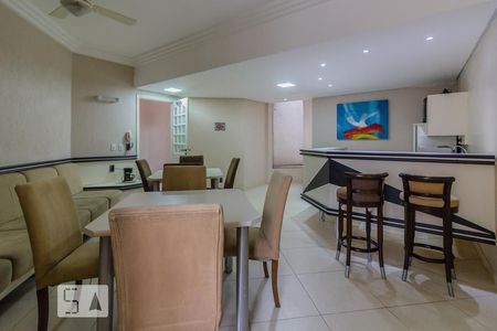 Apartamento à venda com 209m², 3 quartos e 2 vagasÁrea Comum 