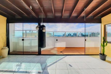 Apartamento à venda com 209m², 3 quartos e 2 vagasCobertura