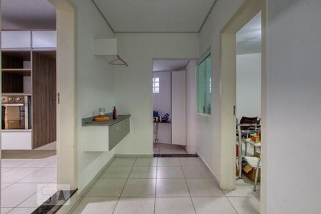 Casa de condomínio à venda com 400m², 4 quartos e 6 vagasAcesso à área de serviço