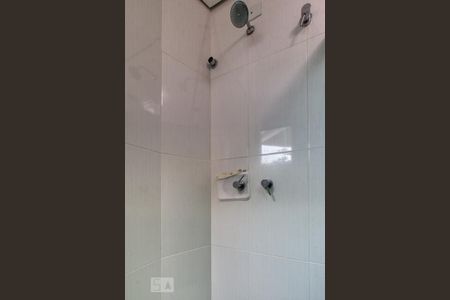 Casa de condomínio à venda com 400m², 4 quartos e 6 vagasBanheiro da Suíte 3