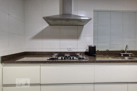 Casa de condomínio à venda com 400m², 4 quartos e 6 vagasdetalhe da Cozinha