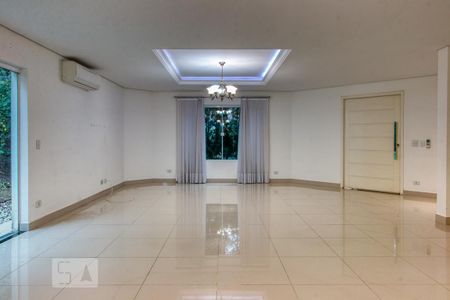 Casa de condomínio à venda com 400m², 4 quartos e 6 vagasSala