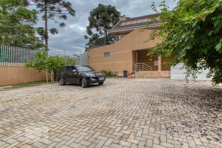 Casa de condomínio à venda com 400m², 4 quartos e 6 vagasPátio - Garagem descoberta
