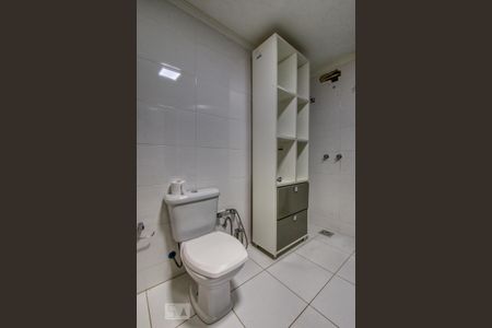 Casa de condomínio à venda com 400m², 4 quartos e 6 vagasBanheiro da Suíte 4