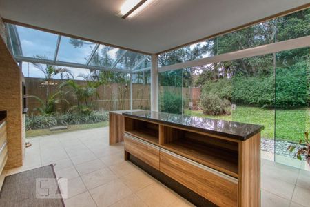 Casa de condomínio à venda com 400m², 4 quartos e 6 vagasChurrasqueira