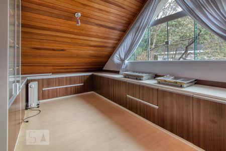 Casa de condomínio à venda com 400m², 4 quartos e 6 vagasEscritório do Ático