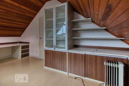 Casa de condomínio à venda com 400m², 4 quartos e 6 vagasEscritório do Ático