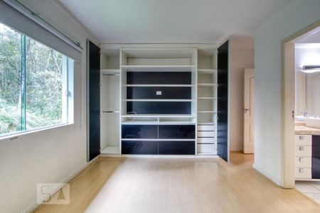 Casa de condomínio à venda com 400m², 4 quartos e 6 vagasDemi Suíte 02