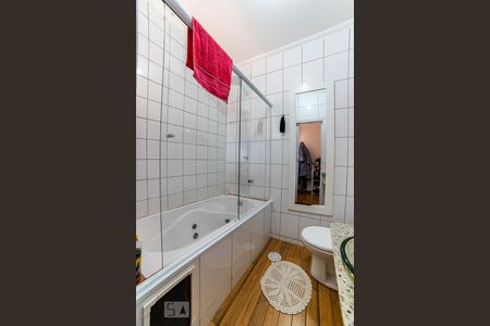 Banheiro da Suíte de casa à venda com 4 quartos, 159m² em Vila Nova Mazzei, São Paulo