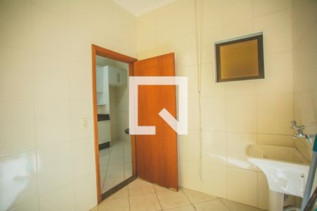 Casa de condomínio à venda com 203m², 3 quartos e 2 vagas Casa de condomínio à venda com 203m², 3 quartos e 2 vagasÁrea de Serviço