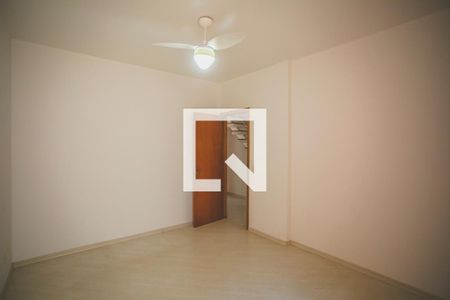 Casa de condomínio à venda com 203m², 3 quartos e 2 vagas Casa de condomínio à venda com 203m², 3 quartos e 2 vagasQuarto