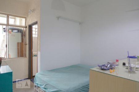 Apartamento à venda com 46m², 1 quarto e sem vagaQuarto