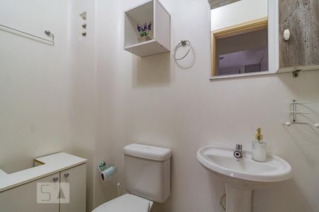 Banheiro de kitnet/studio para alugar com 1 quarto, 42m² em Cidade Baixa, Porto Alegre
