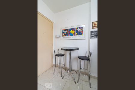 Sala de kitnet/studio para alugar com 1 quarto, 42m² em Cidade Baixa, Porto Alegre