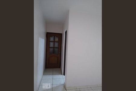 Casa à venda com 176m², 3 quartos e sem vaga Casa à venda com 176m², 3 quartos e sem vagaCorredor