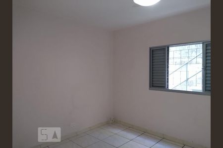 Casa à venda com 176m², 3 quartos e sem vaga Casa à venda com 176m², 3 quartos e sem vagaDormitório 2