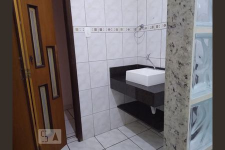 Casa à venda com 176m², 3 quartos e sem vaga Casa à venda com 176m², 3 quartos e sem vagaBanheiro da Suíte