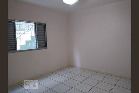 Casa à venda com 176m², 3 quartos e sem vaga Casa à venda com 176m², 3 quartos e sem vagaDormitório 1