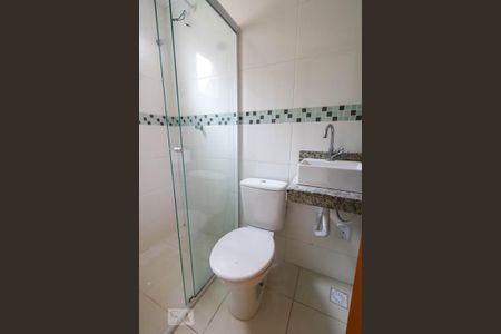 Apartamento para alugar com 44m², 2 quartos e 1 vaga Apartamento para alugar com 44m², 2 quartos e 1 vagaBanheiro da Suíte 2