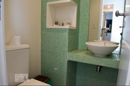 Apartamento para alugar com 152m², 3 quartos e 4 vagas Apartamento para alugar com 152m², 3 quartos e 4 vagasLavabo