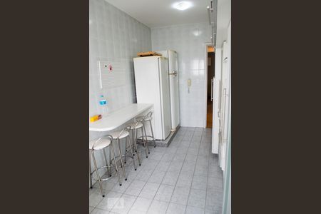 Apartamento para alugar com 152m², 3 quartos e 4 vagas Apartamento para alugar com 152m², 3 quartos e 4 vagasCozinha