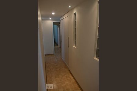 Apartamento para alugar com 152m², 3 quartos e 4 vagas Apartamento para alugar com 152m², 3 quartos e 4 vagasCorredor