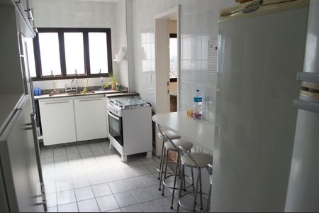 Apartamento para alugar com 152m², 3 quartos e 4 vagas Apartamento para alugar com 152m², 3 quartos e 4 vagasCozinha