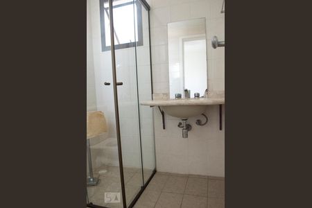 Apartamento para alugar com 152m², 3 quartos e 4 vagas Apartamento para alugar com 152m², 3 quartos e 4 vagasBanheiro da Suíte 1