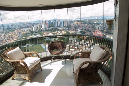 Apartamento para alugar com 152m², 3 quartos e 4 vagas Apartamento para alugar com 152m², 3 quartos e 4 vagasVaranda gourmet