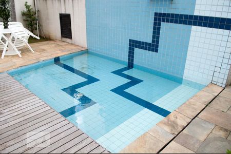 Apartamento para alugar com 152m², 3 quartos e 4 vagas Apartamento para alugar com 152m², 3 quartos e 4 vagasPiscina