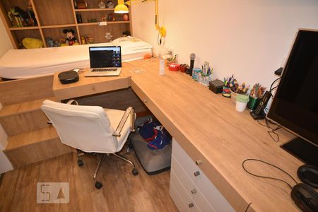 Apartamento à venda com 170m², 4 quartos e 2 vagasQuarto 2