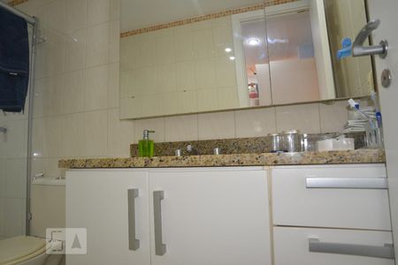 Apartamento à venda com 170m², 4 quartos e 2 vagasBanheiro 2