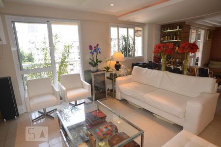 Apartamento à venda com 170m², 4 quartos e 2 vagasSala