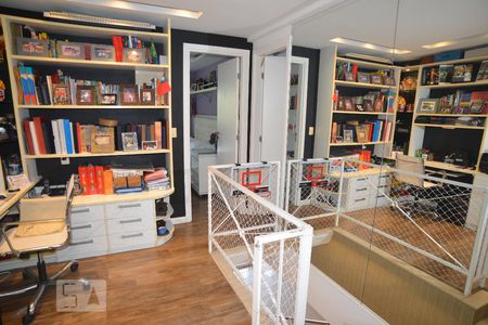 Apartamento à venda com 170m², 4 quartos e 2 vagasEscritório