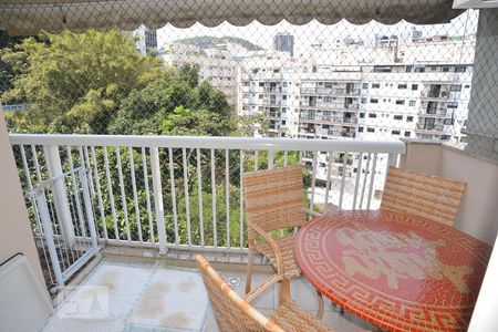 Apartamento à venda com 170m², 4 quartos e 2 vagasVaranda