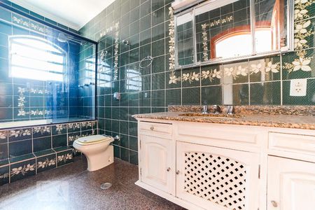 Casa à venda com 300m², 3 quartos e sem vagaBanheiro da Suíte 1