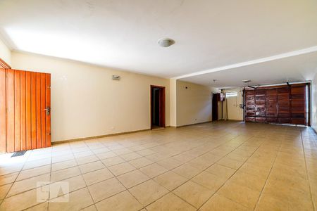 Casa à venda com 300m², 3 quartos e sem vagaGaragem